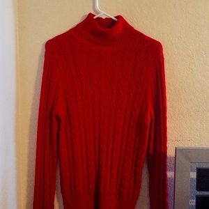 Turtleneck red long sleeves shirt